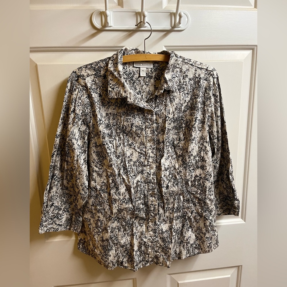 Dana Buchman Snakeskin Print Button Down Blouse Size XL